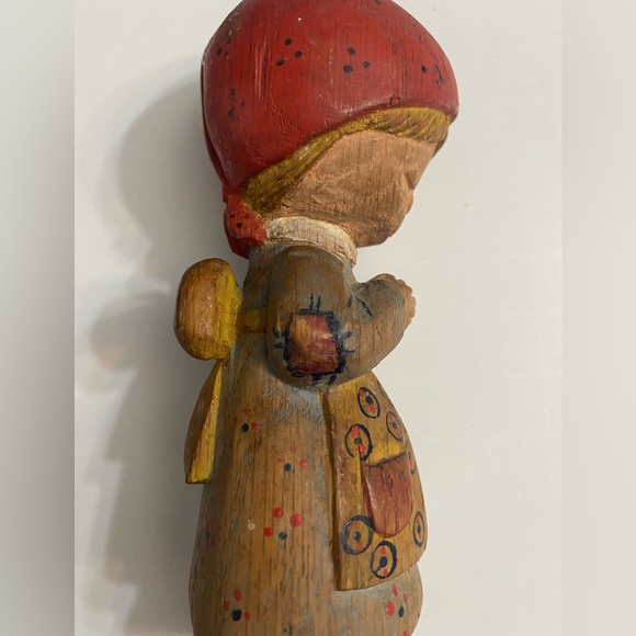 Vintage "Primitive" Look Praying Angel Wood carved Folk Art Holiday decor - Picture 6 of 14